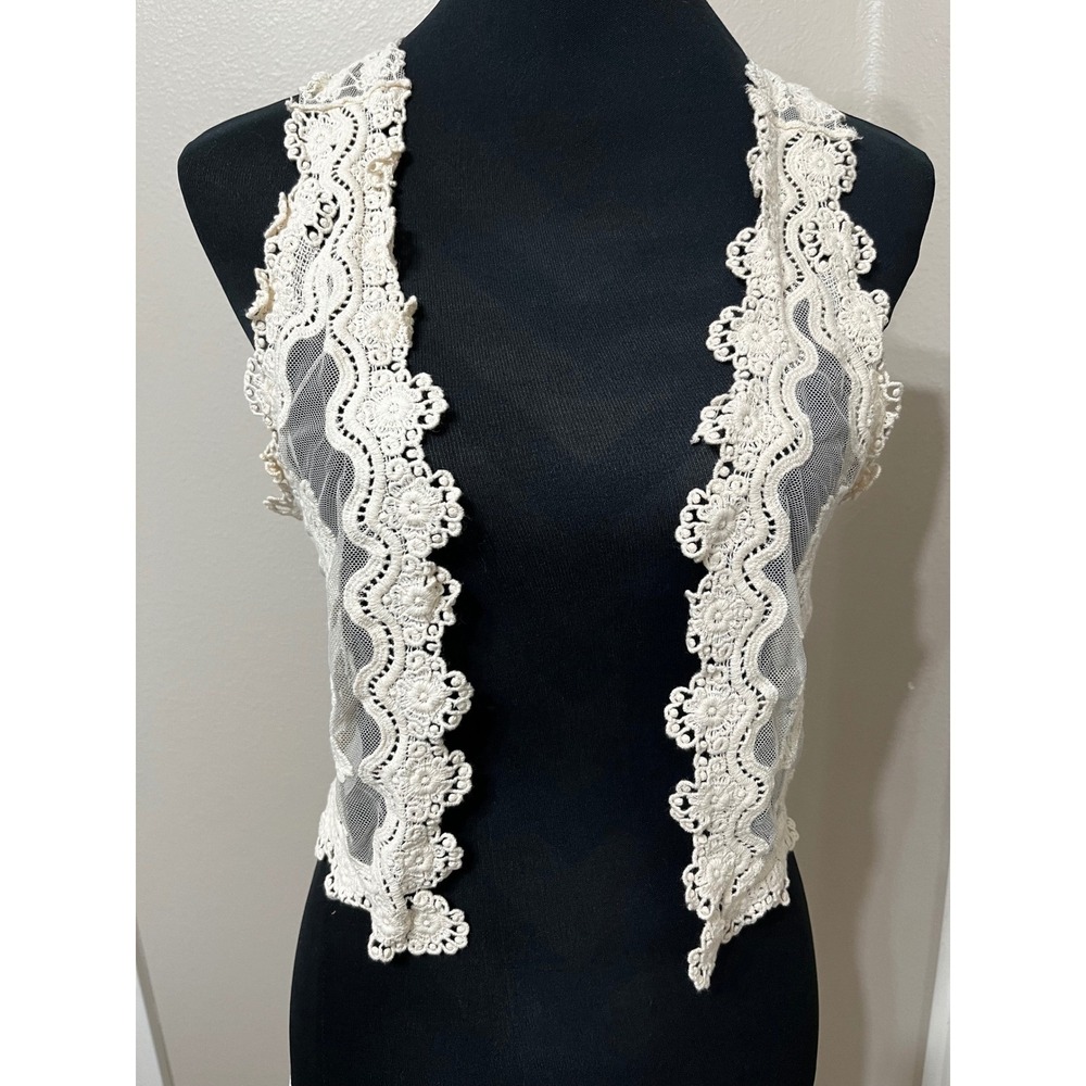 American Rag Ivory Floral Lace Vest Womens Small Boho Cropped Open Front Cream